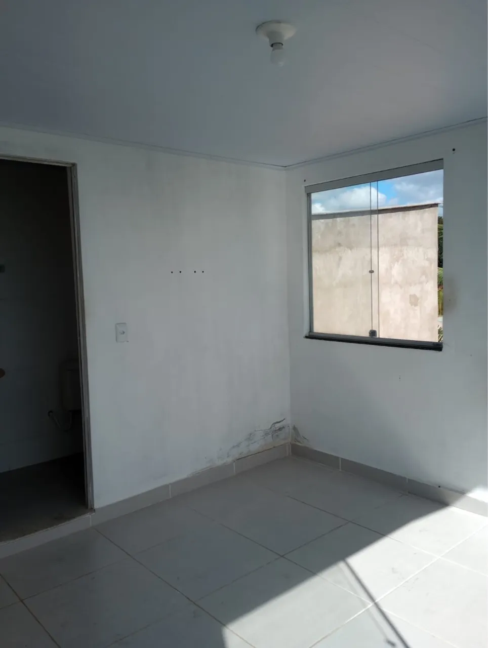 Alugo casa e kitnet