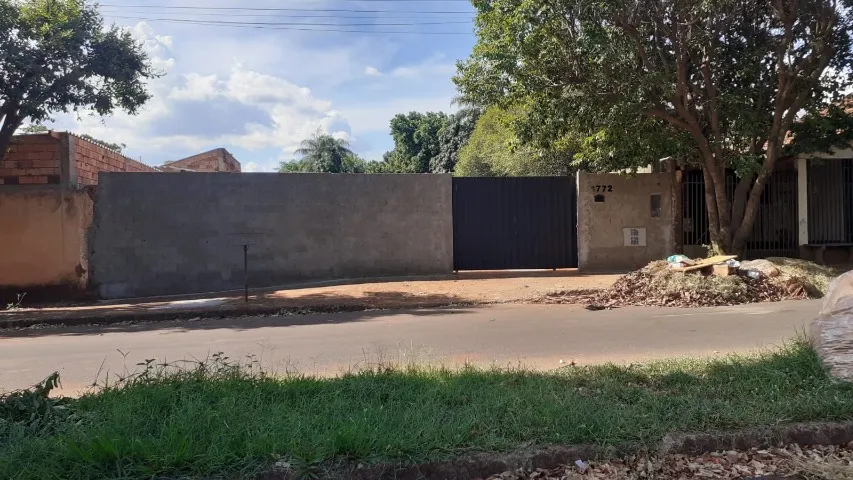Vendo Edícula em terreno 12x48 bem localizada