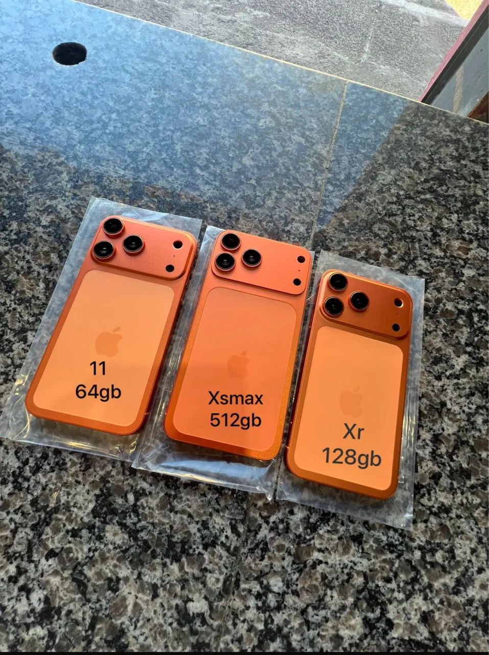 iPhone 11 xr xsmax na carcaça do 17pro - Celulares e Smartphones