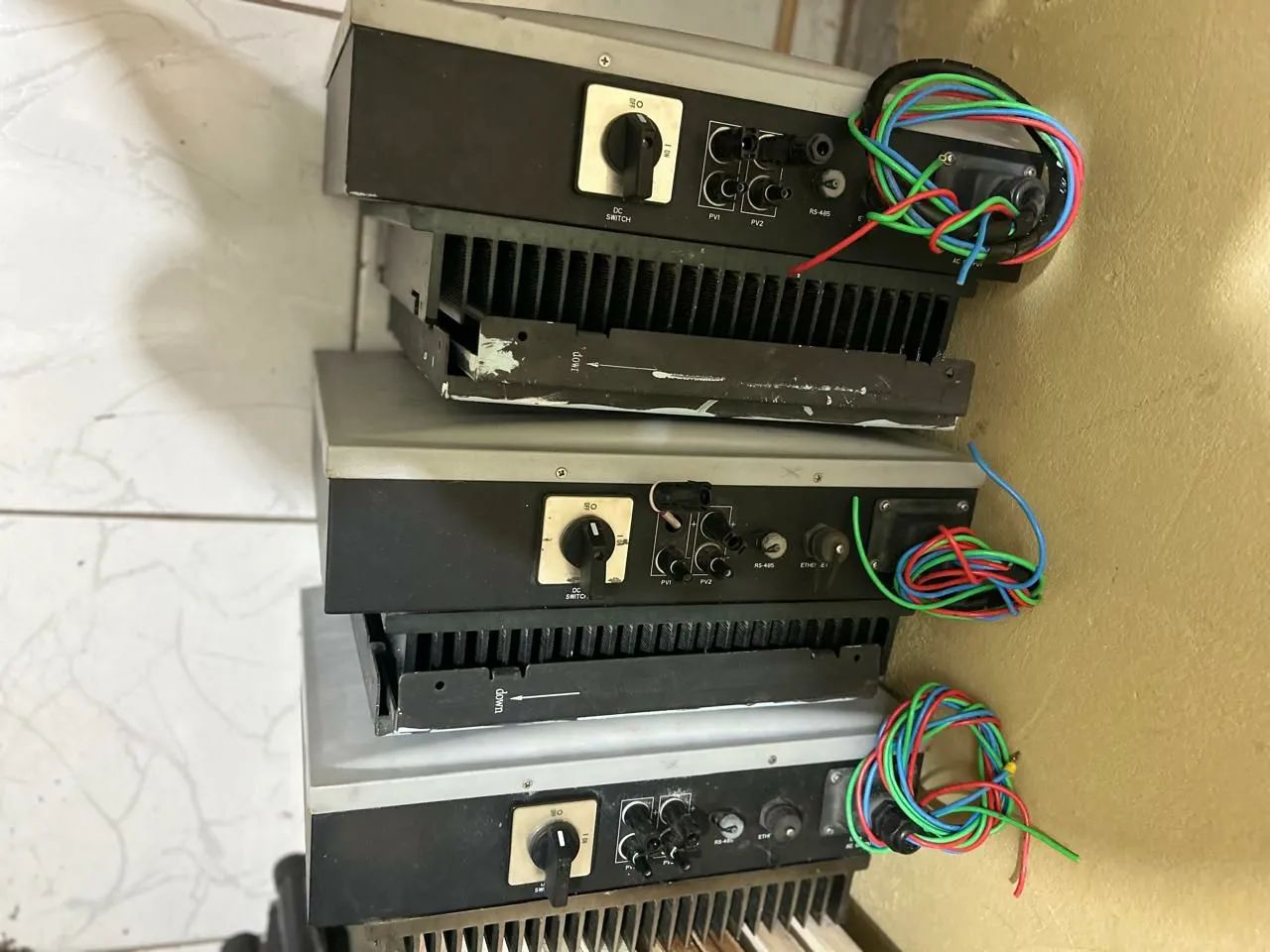  5 INVERSORES DE 5K CADA E 90 PLACAS SOLAR  - Foto 3
