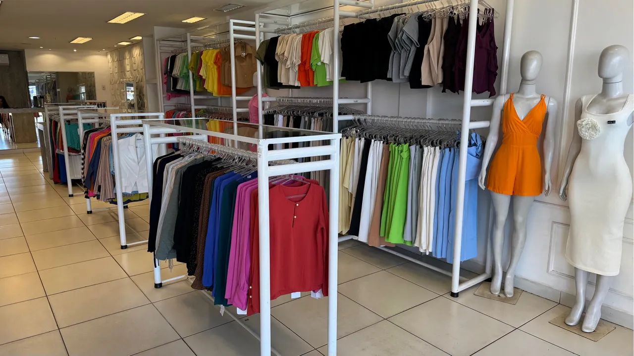 Loja de Moda Feminina - Porteira Fechada - 30 anos de marca, ponto ...