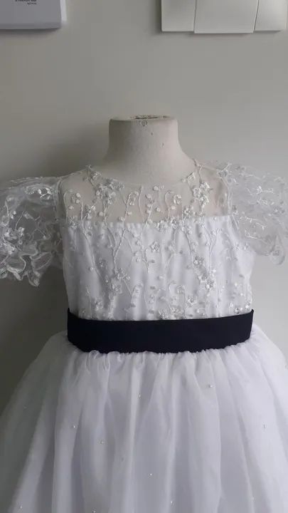 Vestido de renda infantil branco