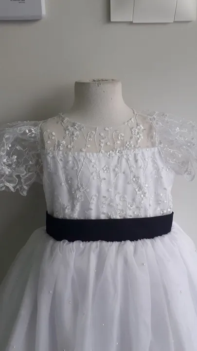 Vestido de renda infantil branco