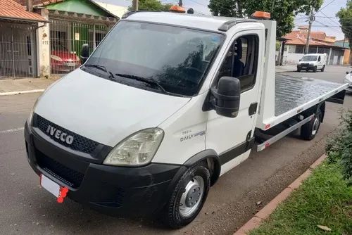 IVECO Daily 35S14 Plataforma 2015