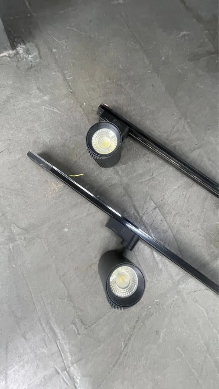 KIT TRILHO COM 3 iluminação lojas salas  - Foto 2