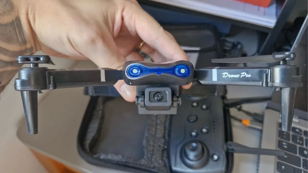Drone k3&e99 pro! Ganhei de amigo secreto e nao usei? ta novinho. - Foto 2