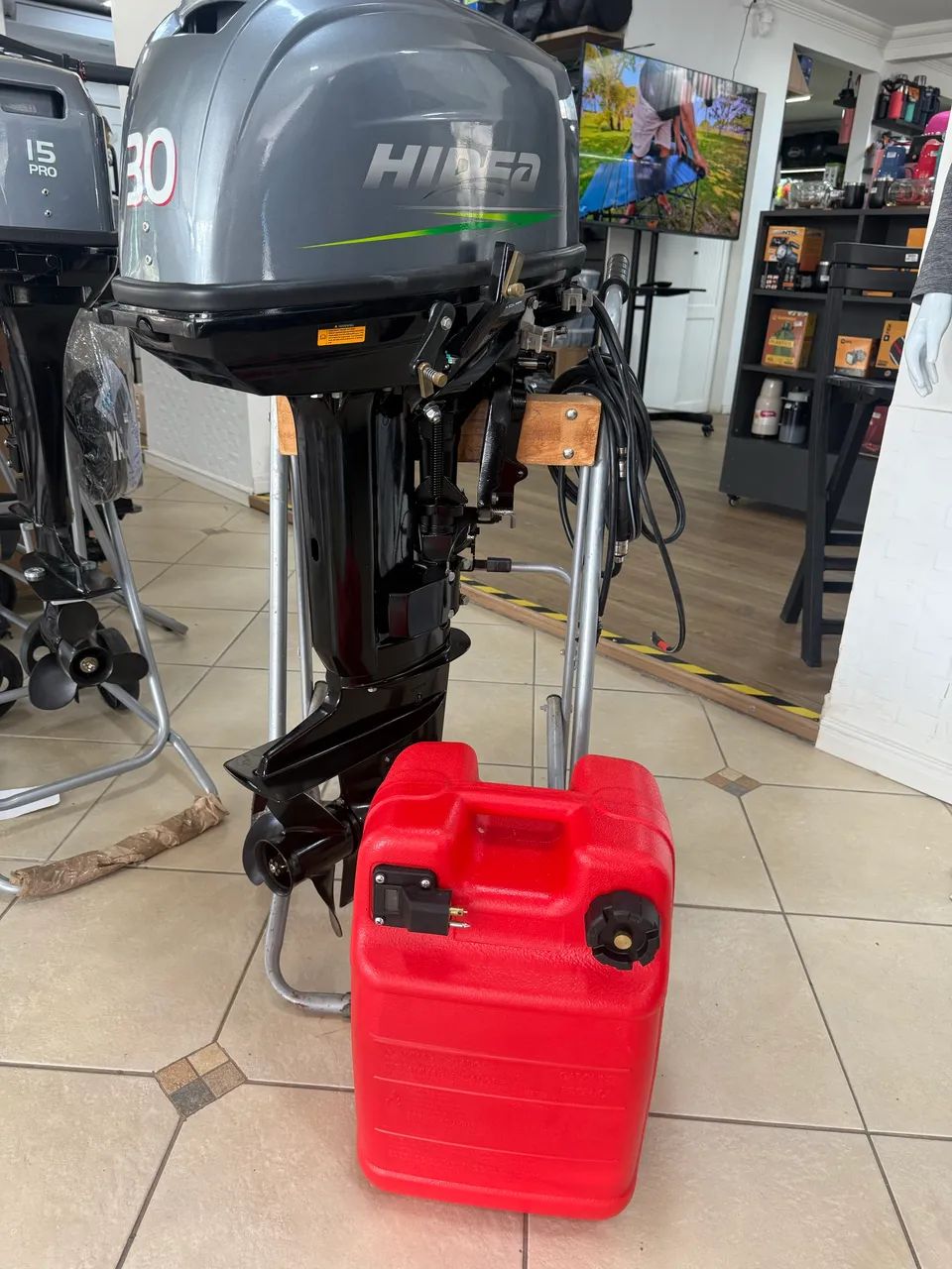 MOTOR DE POPA HIDEA 30HP 2 TEMPOS PARTIDA ELÉTRICA 9 horas de uso na garantia  - Foto 2