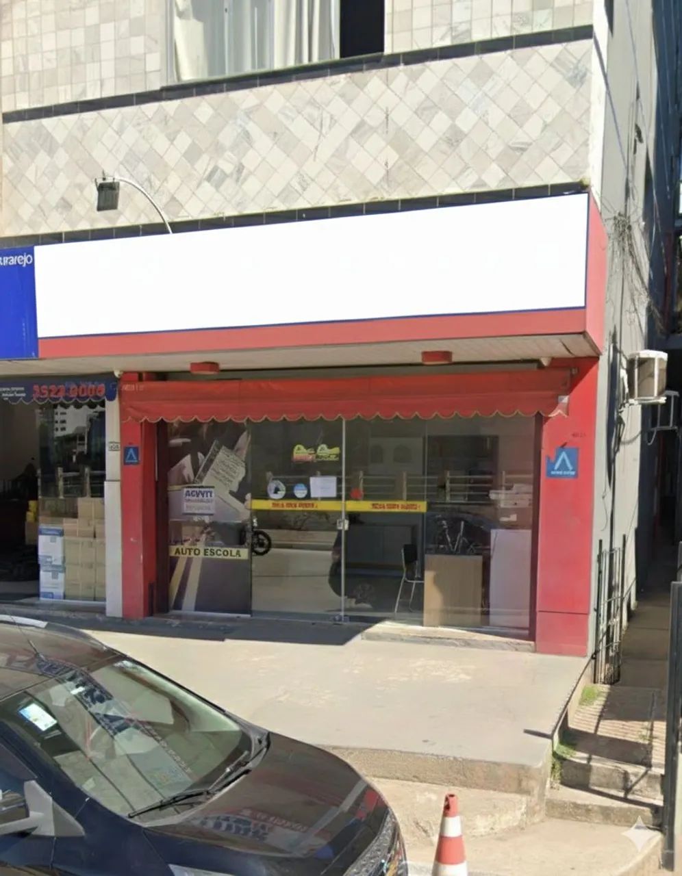 Aluga-se loja Av. Beira Rio