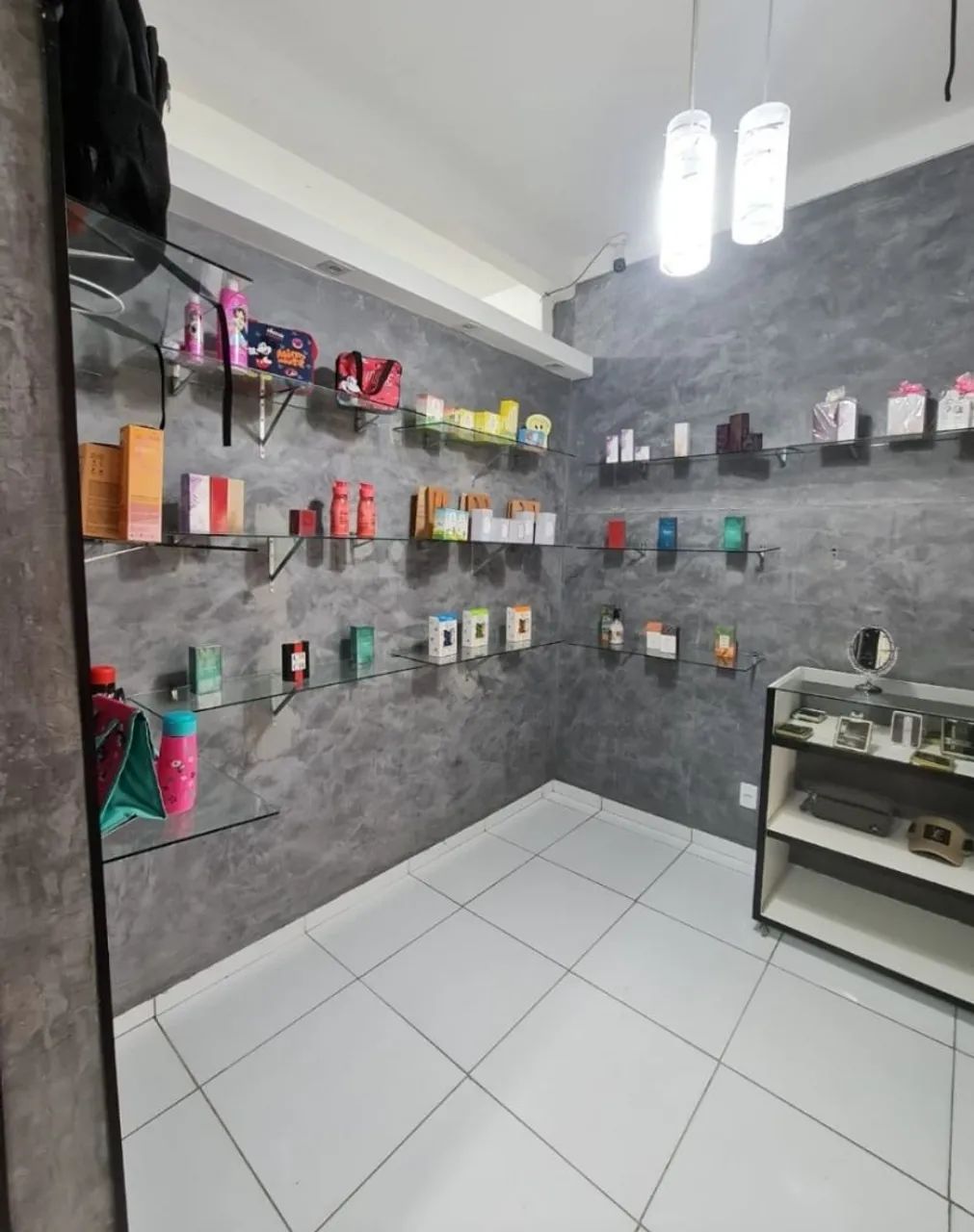 Várias vitrine de vidro