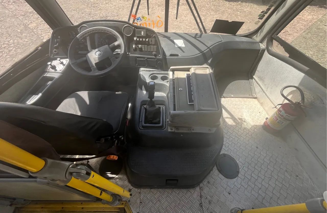 Micro ônibus urbano - Renovação de frota 18/19 - Foto 12