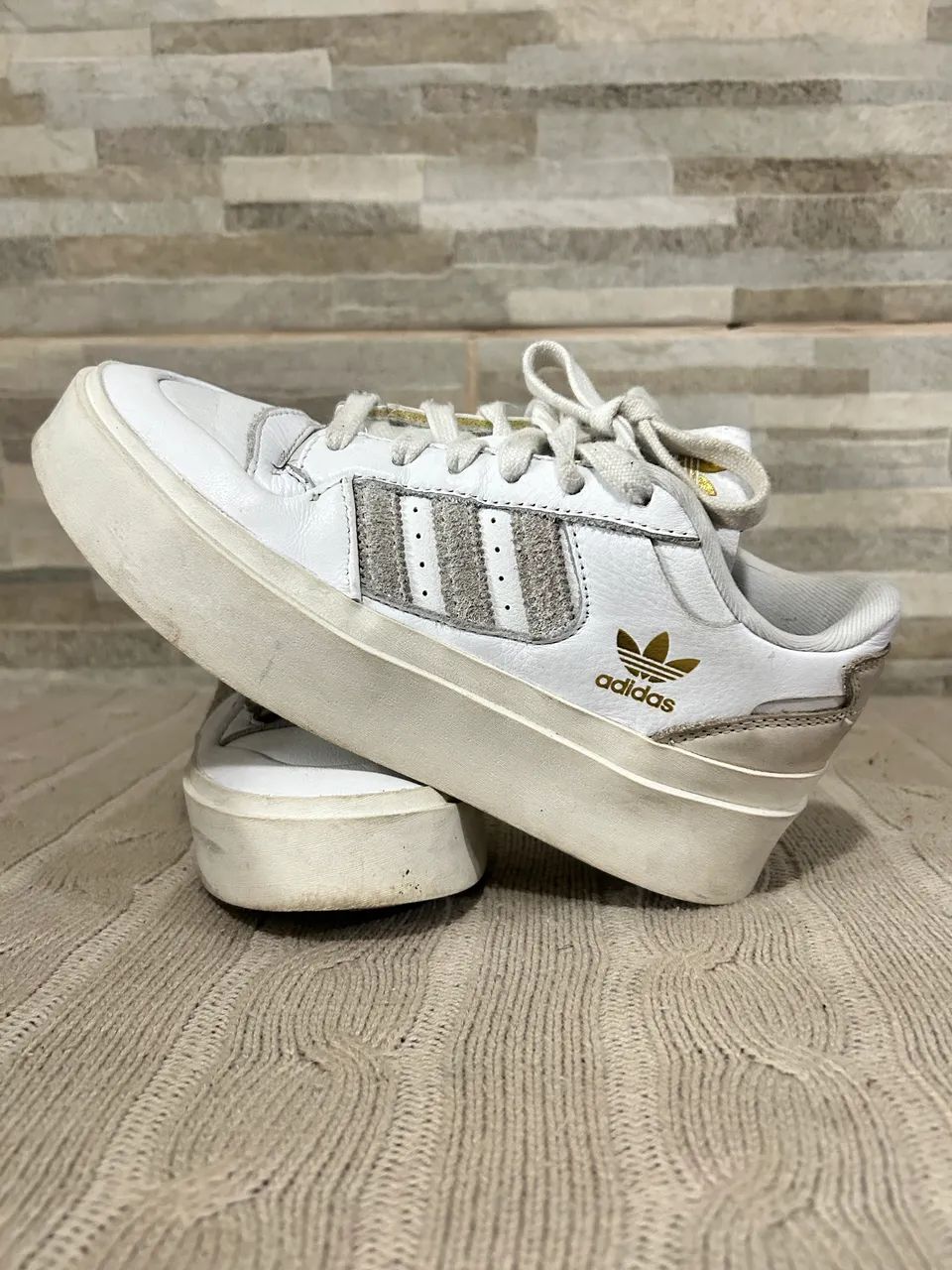 Tênis casual branco Adidas 35