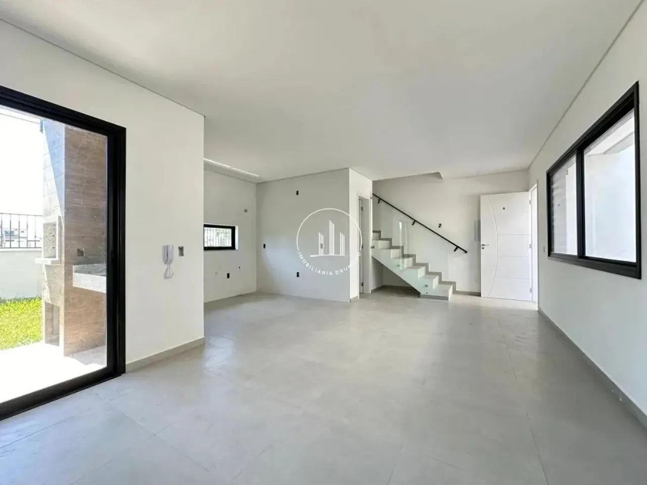 Sobrados com 3 Quartos com 3 Suítes - Nova Palhoça