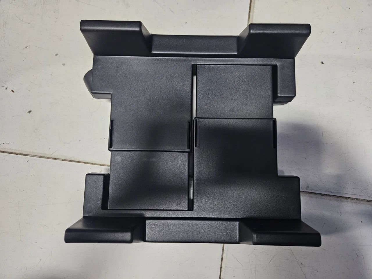 Porta cpu com rodinhas ajustável 
