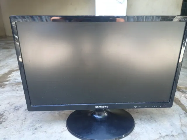 Monitor Samsung T22C310LB - Excelente Estado!