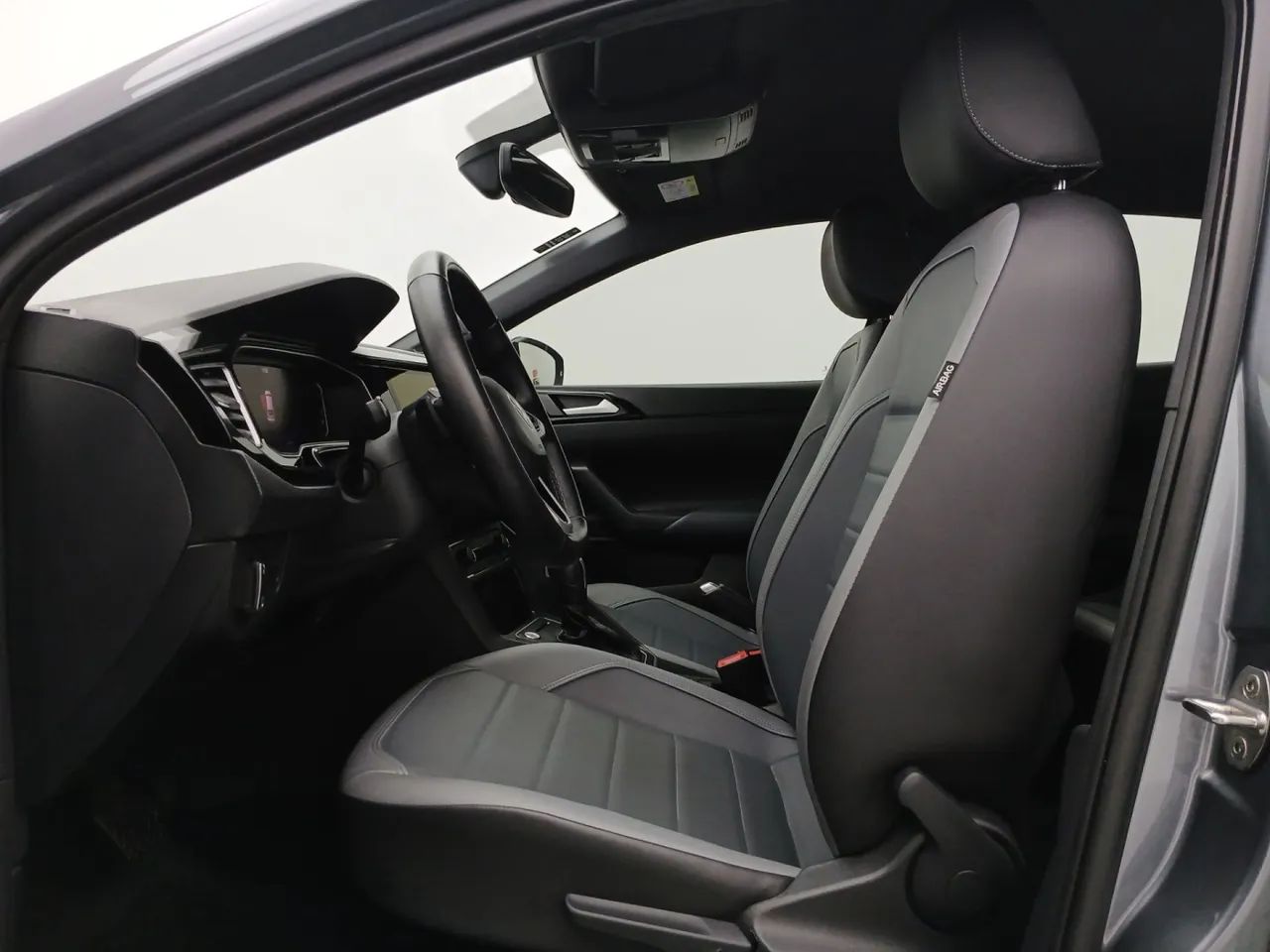 Volkswagen Nivus Highline 1.0 200 TSI Flex Aut., foto 16 de 18