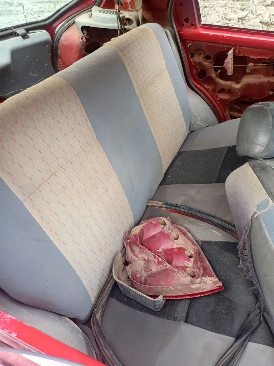 Carro para peças - Fiat Uno vermelho - Foto 5