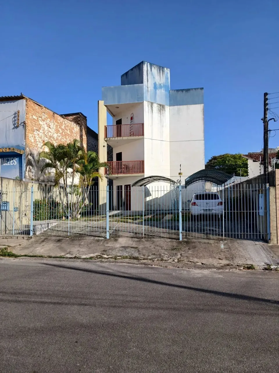 3 quartos sendo uma suite Serraria