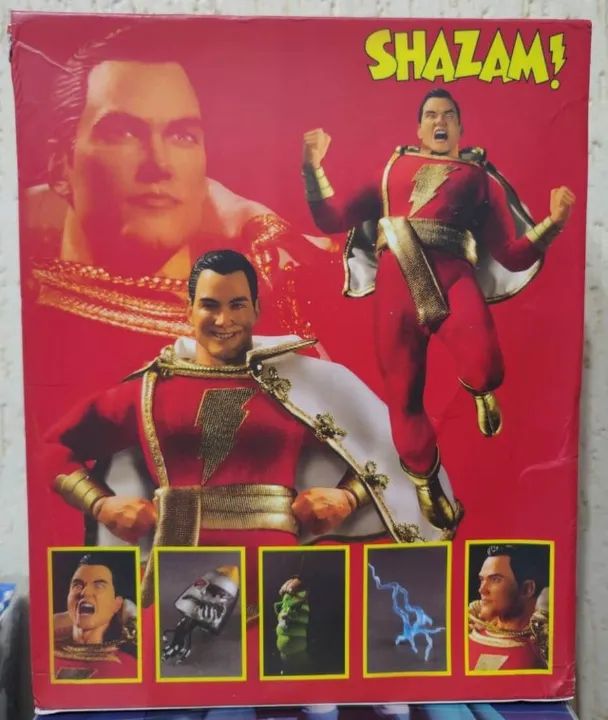 Boneco Shazam - Mezco One 12 Legend Creation  - Foto 2