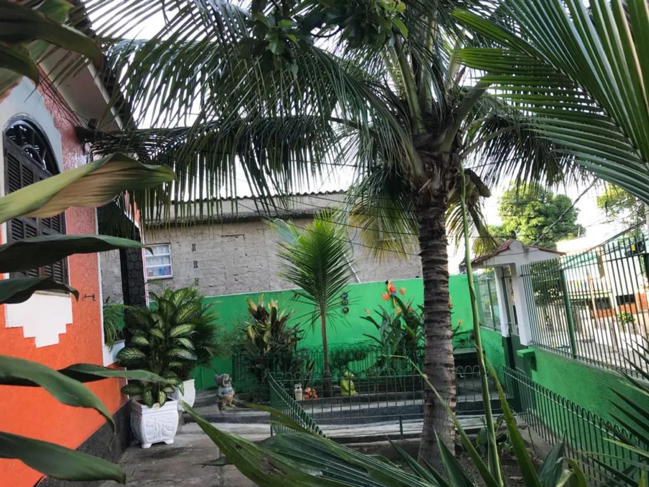 Casa Térrea + Sobrado para venda tem 360 metros quadrados com 7 quartos - Foto 2