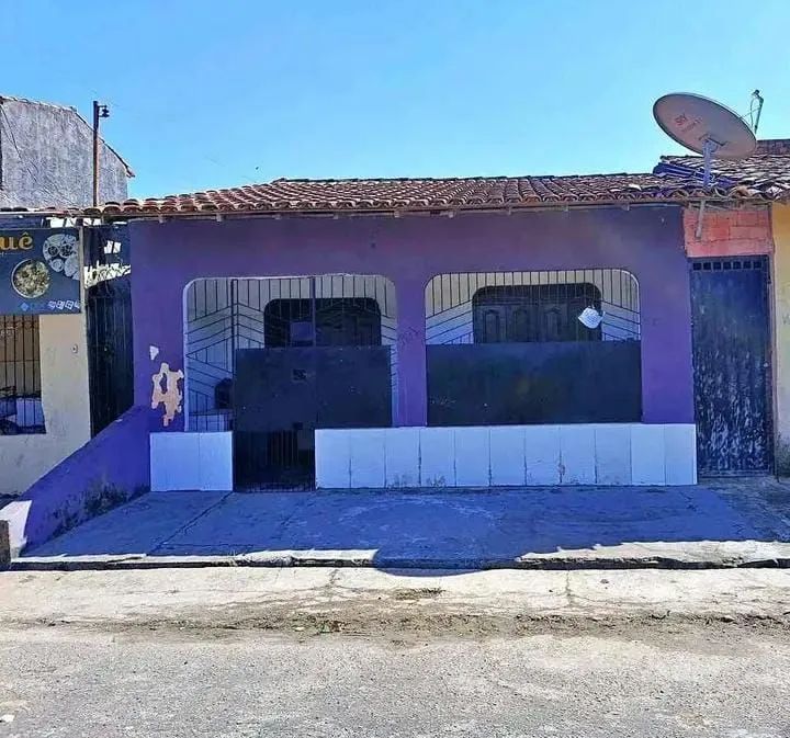 CASA A VENDA NA COMPENSA 