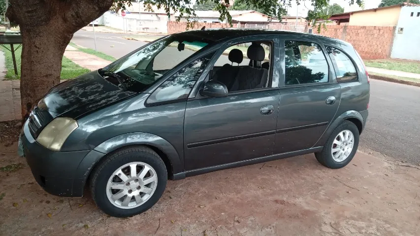 Carro muito bom de mecânica só Lataria do tempo de uso