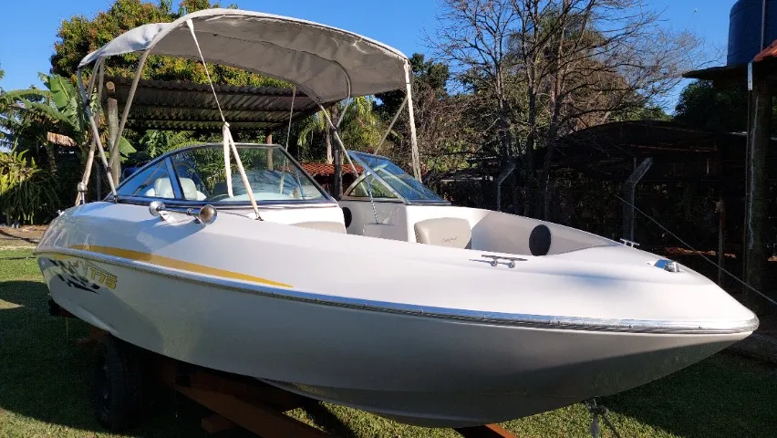 Lancha Ventura 175 2010 + Mercury Optimax 90hp