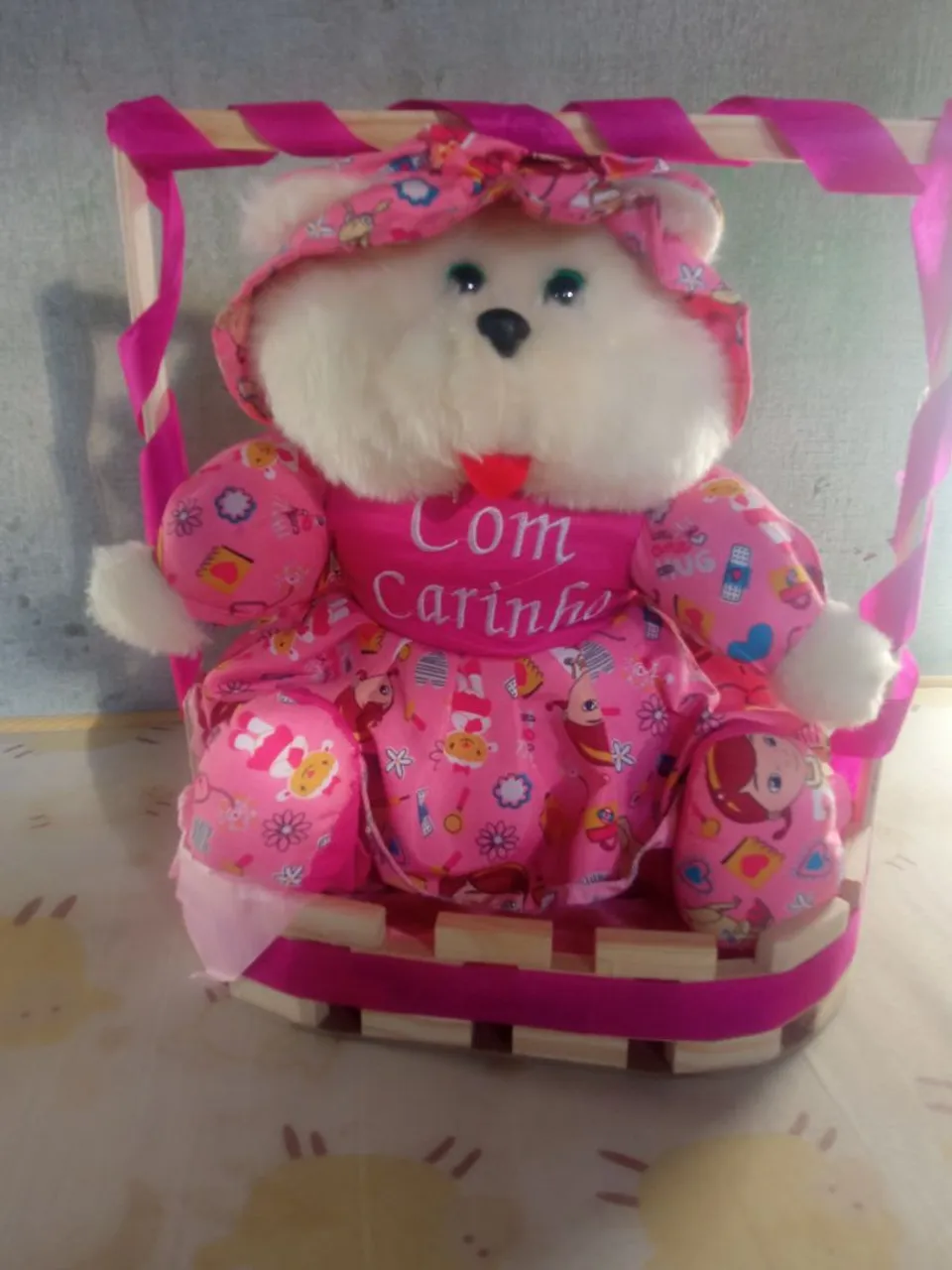 Urso de Pelúcia com Vestido Rosa