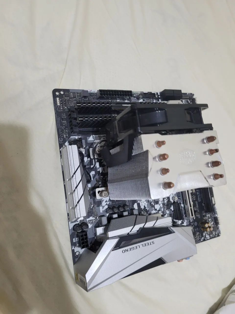 Kit gamer. AsRock B450 M, Ryzen 7 3800x, Corsair LPX 8 Gb (x2) - Foto 4