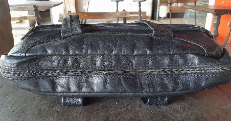 Maleta executiva, em couro natural da marca Cavezzale - Foto 5