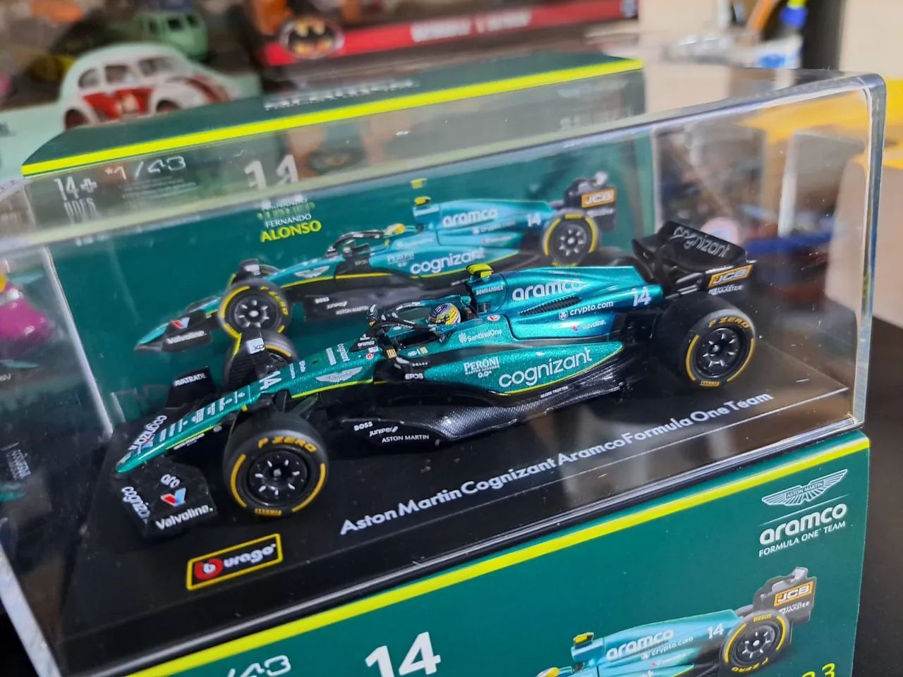 1:43 F1 2023 Aston Martin AMR23 #14 Com Piloto Fernando Alonso Metal Burago Novo Lacrado - Foto 4
