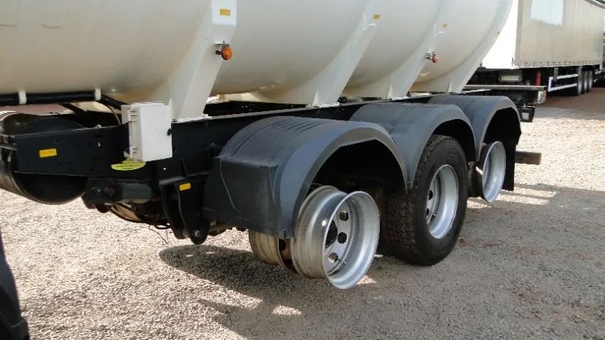 TANQUE 4 EIXO RANDON 2014 43.000 LITROS - Foto 11