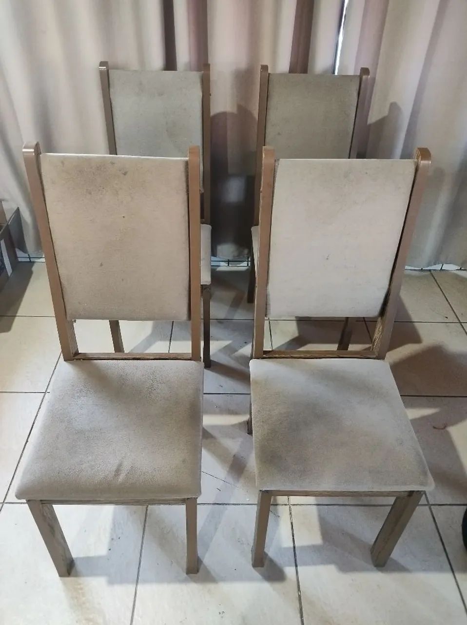 Cadeira Almofadada 100$ (5 Pcs)