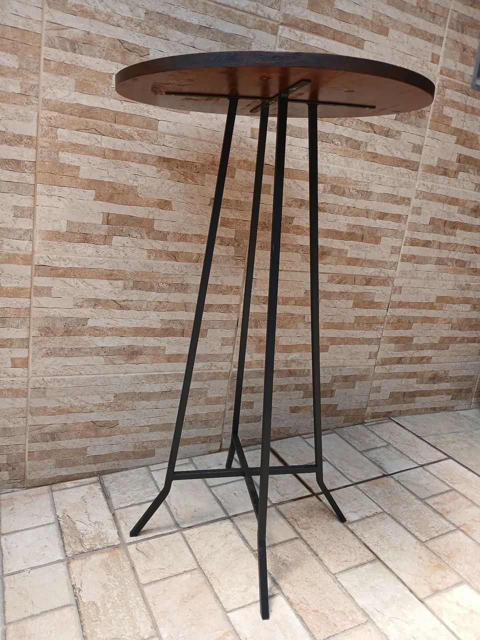 Mesinha bistro  alta em madeira maciça   - Foto 3