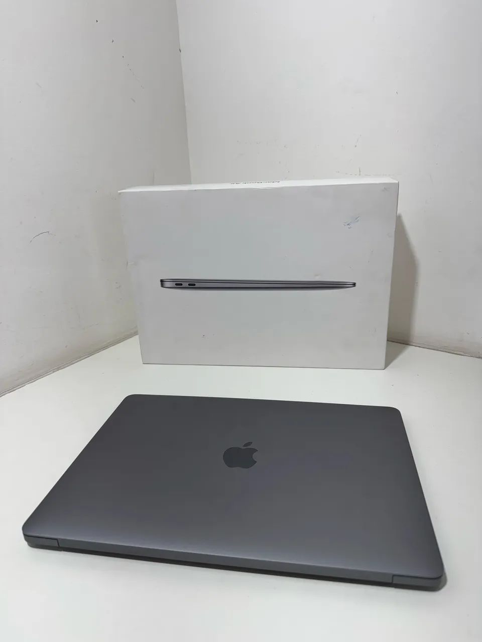 MacBook Air M1 256GB 13? Space Gray + Caixa - Excelente Estado