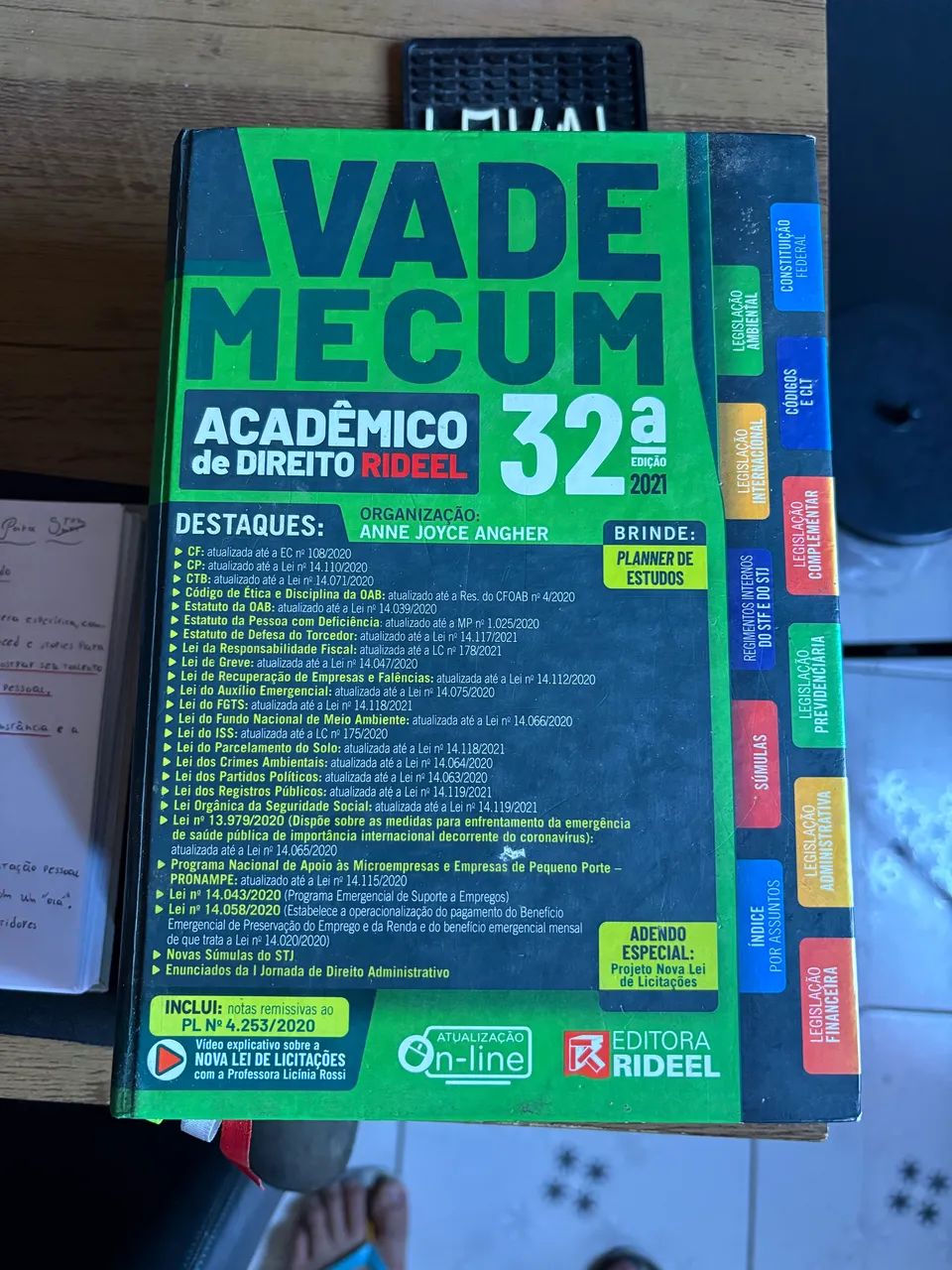 Vade Mecum: Acadêmico De Direito Rideel - Anne Joyce Angher 