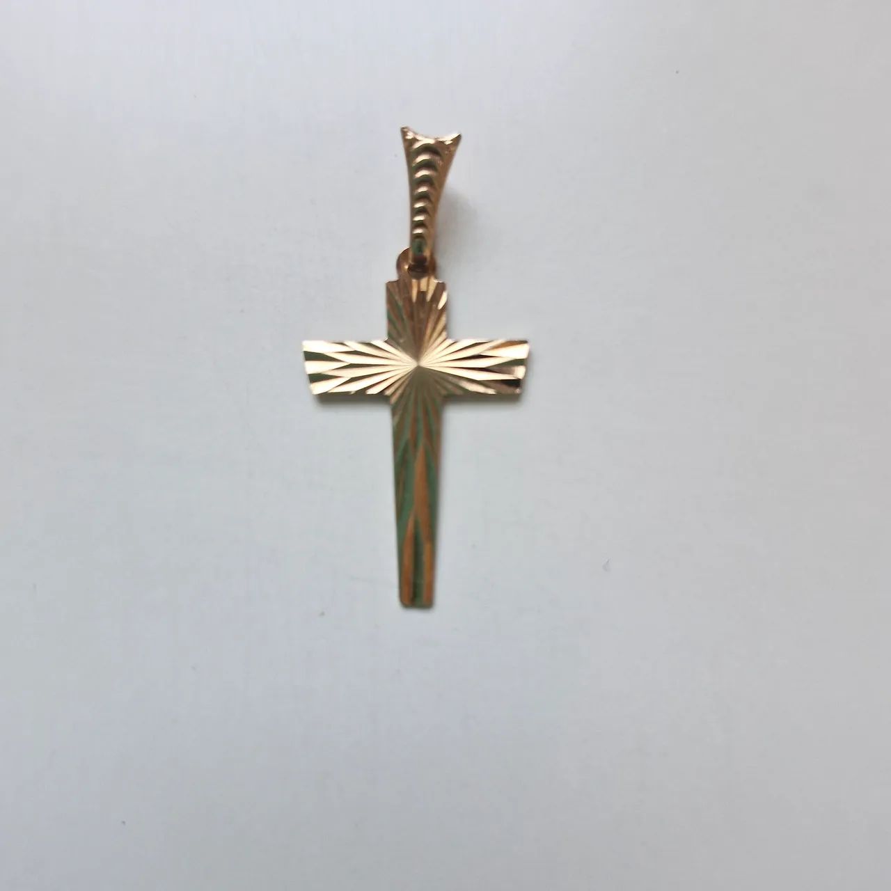 Crucifixo em ouro