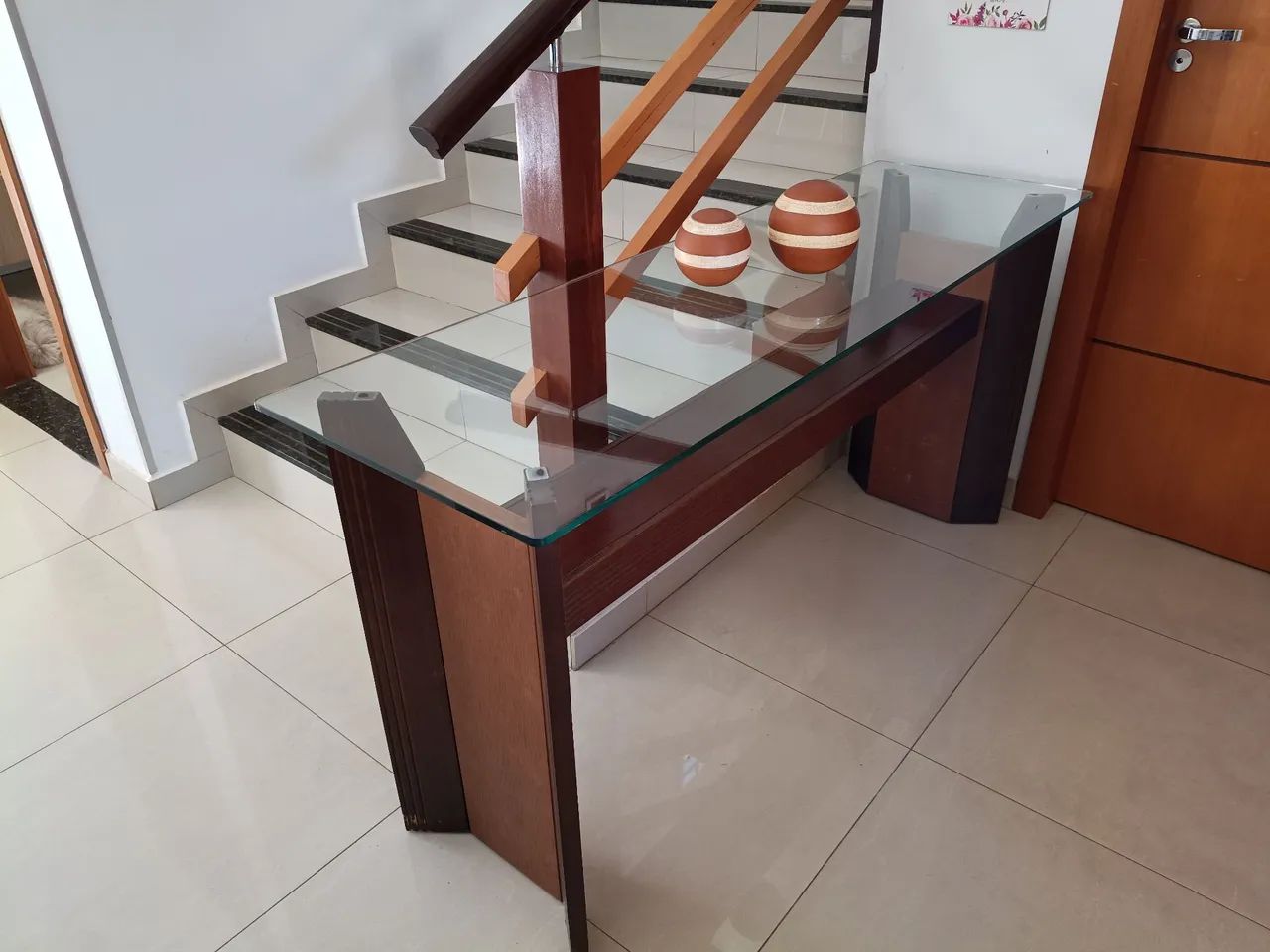 Jogo de sala Rudnick. Rack, mesa de centro e aparador. - Foto 4
