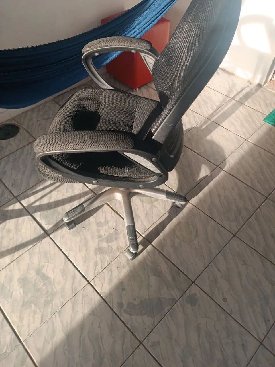 Cadeira giratória de escritório  - Foto 3