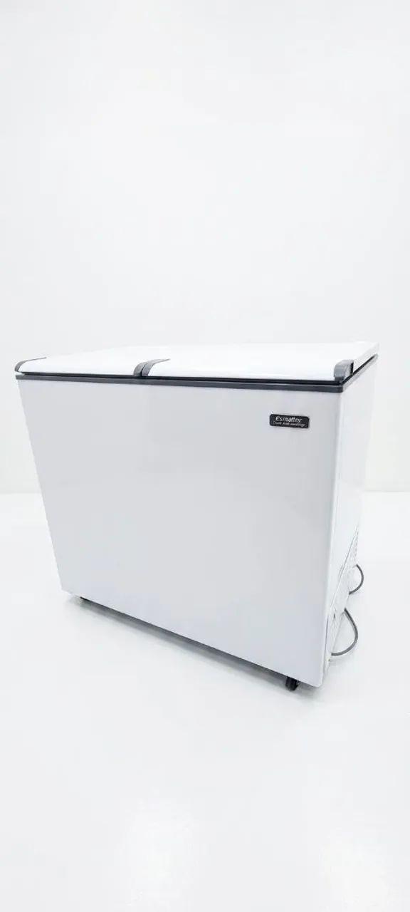 VENDE-SE FREEZER ESMERALTEC 