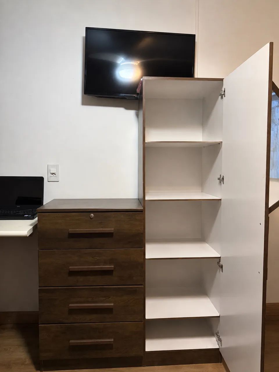 ? Cômoda / Guarda-roupa com espelho ? ótimo estado - Foto 2