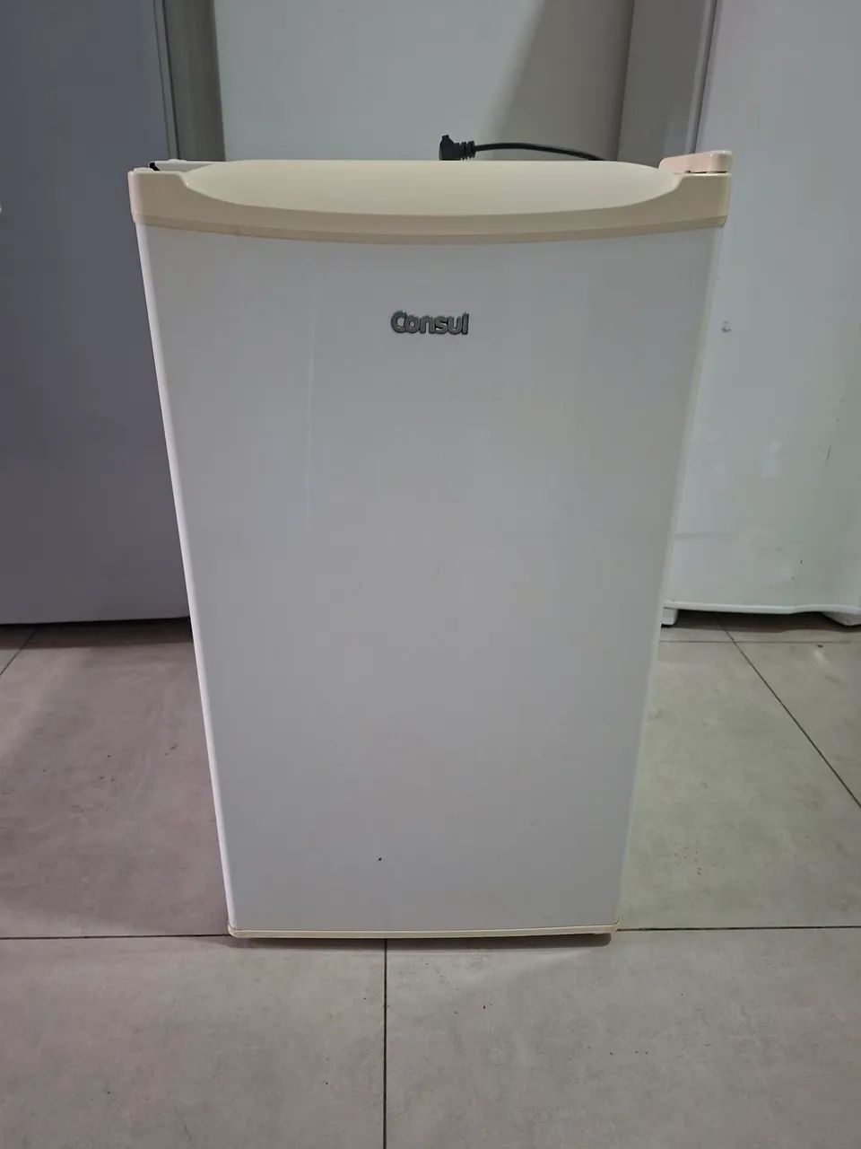 Frigobar 127v 