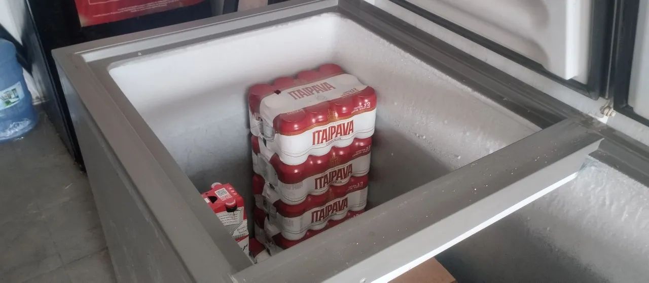 Vendo freezer semi novo - Foto 3
