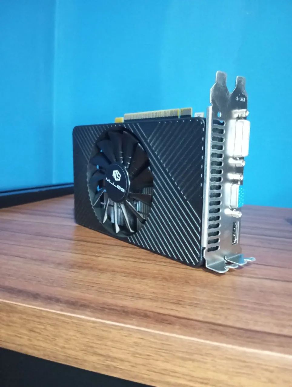 GTX 750 4GB - Foto 4