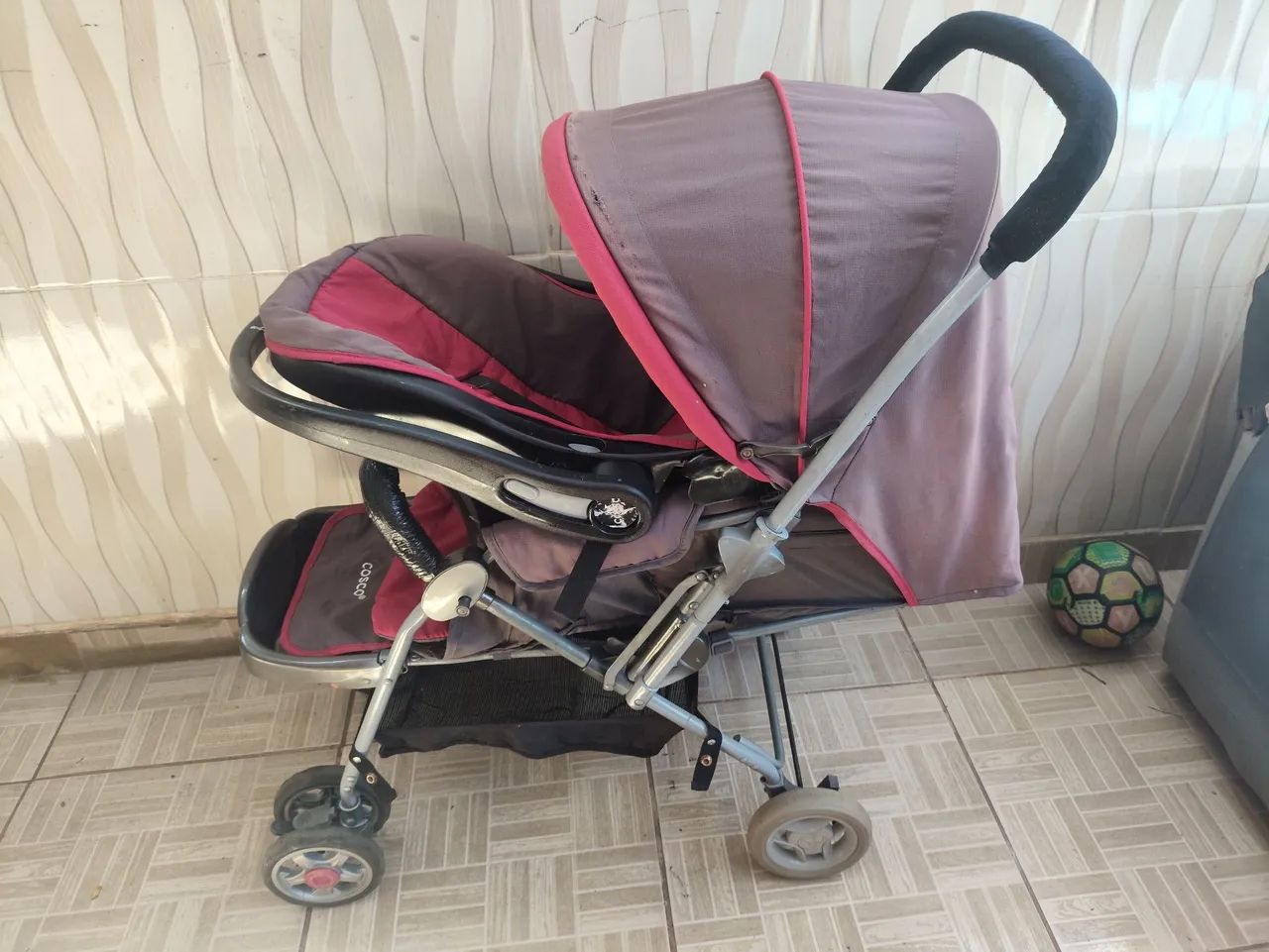 Kit carrinho+ bebê conforto Cosco  - Foto 3