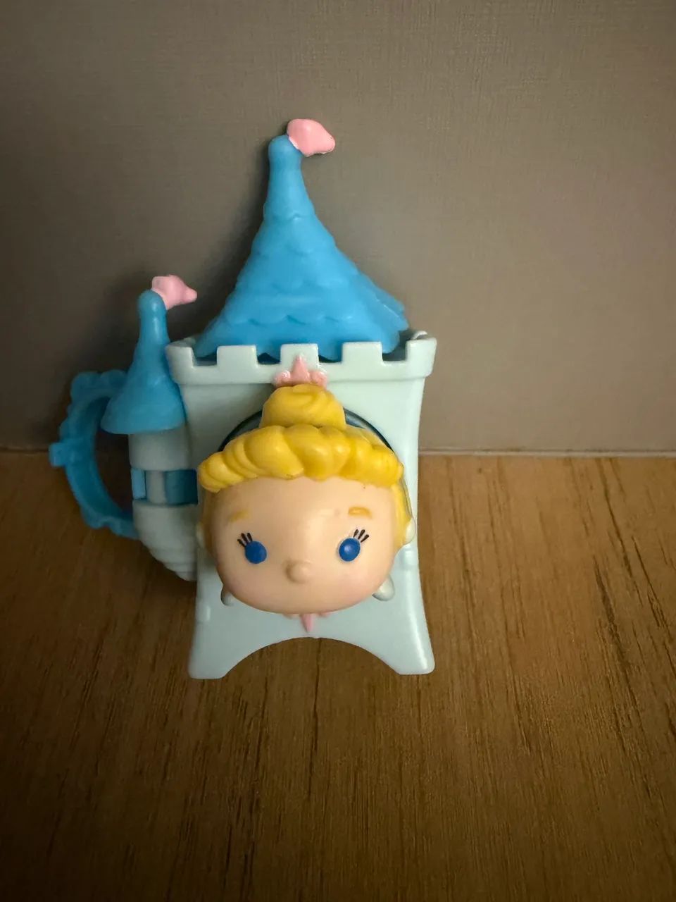 Cinderela da coleção Disney Tsum Tsum Mystery Stack Pack da JAKKS Pacific - Foto 2