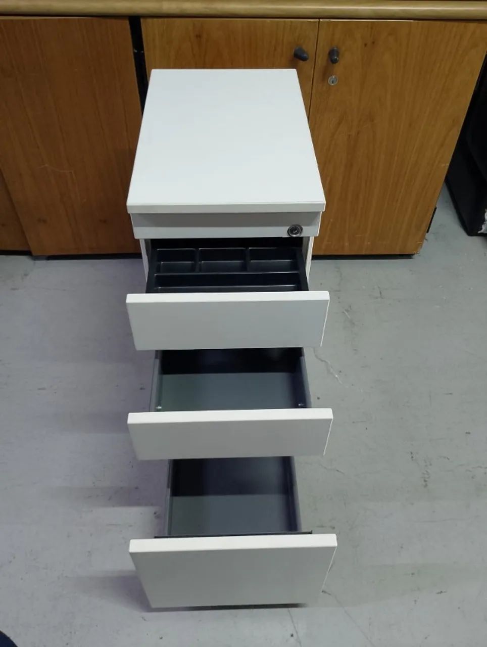 Gaveteiro Branco Slim - Design Clean com Chave - Foto 2