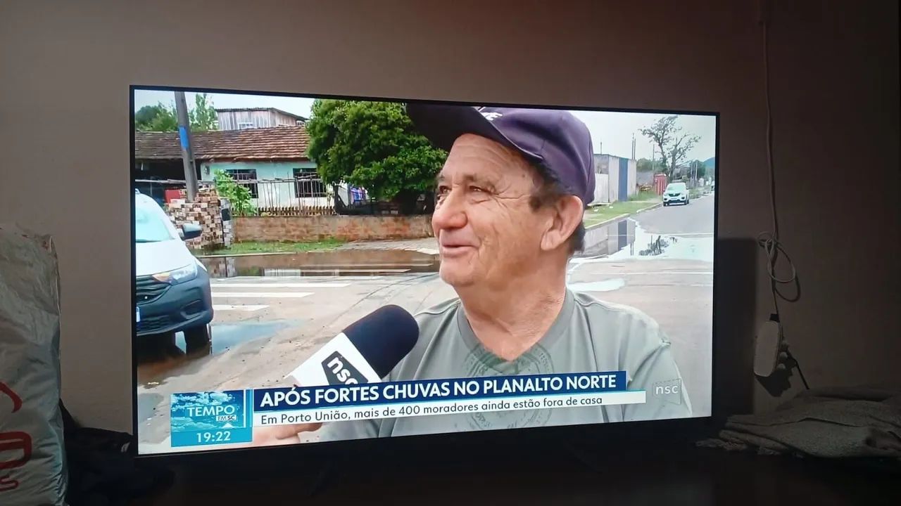 Vendo tv 43 polegadas Multi com apenas 6 meses de uso  - Foto 2