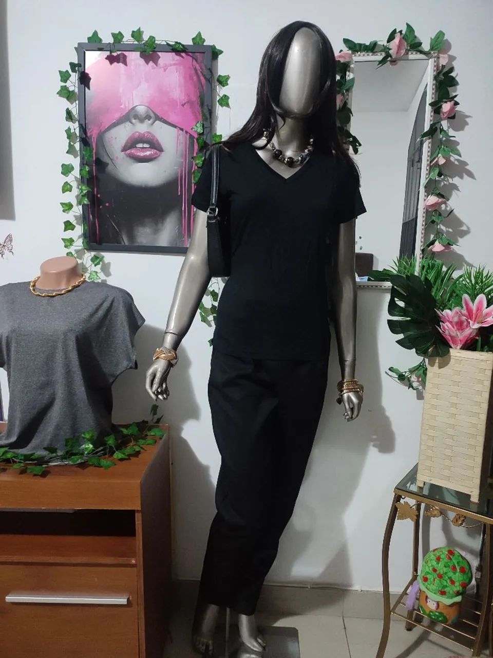 Blusa Feminina Viscolycra de Decote V. - Foto 4