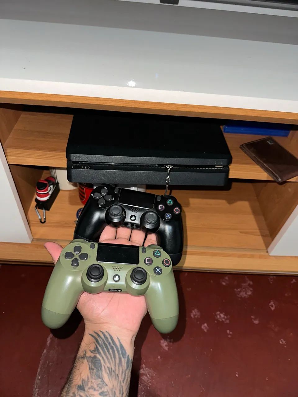 PS4 SLIM 1TB