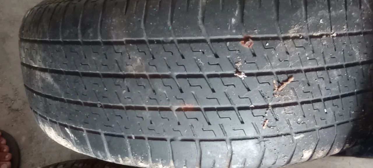 Pneu de carro aro 14 - Foto 4